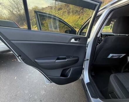 Сірий Кіа Sportage, об'ємом двигуна 1.59 л та пробігом 220 тис. км за 14200 $, фото 9 на Automoto.ua