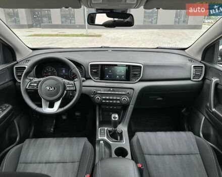 Киа Sportage 2019 в Киеве на Automoto.ua Серый Киа Sportage, объемом двигателя 1.59 л и пробегом 53 тыс. км за 16999 $, фото 19 на Automoto.ua