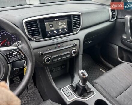 Сірий Кіа Sportage, об'ємом двигуна 1.59 л та пробігом 69 тис. км за 15400 $, фото 25 на Automoto.ua