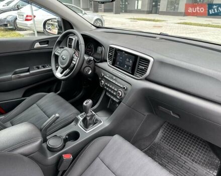 Киа Sportage 2019 в Киеве на Automoto.ua Серый Киа Sportage, объемом двигателя 1.59 л и пробегом 53 тыс. км за 16999 $, фото 18 на Automoto.ua