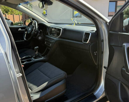 Серый Киа Sportage, объемом двигателя 1.6 л и пробегом 160 тыс. км за 19500 $, фото 3 на Automoto.ua