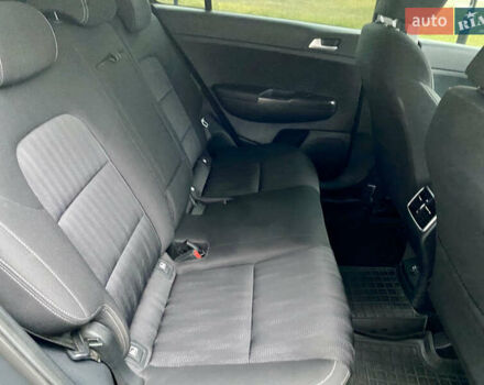 Сірий Кіа Sportage, об'ємом двигуна 1.59 л та пробігом 71 тис. км за 15999 $, фото 33 на Automoto.ua