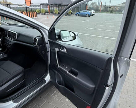 Серый Киа Sportage, объемом двигателя 1.6 л и пробегом 90 тыс. км за 21500 $, фото 30 на Automoto.ua