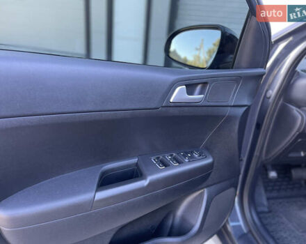 Серый Киа Sportage, объемом двигателя 1.6 л и пробегом 3 тыс. км за 21700 $, фото 23 на Automoto.ua