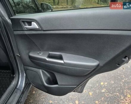 Сірий Кіа Sportage, об'ємом двигуна 1.59 л та пробігом 53 тис. км за 18900 $, фото 13 на Automoto.ua