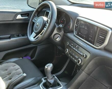 Сірий Кіа Sportage, об'ємом двигуна 1.59 л та пробігом 53 тис. км за 17999 $, фото 30 на Automoto.ua