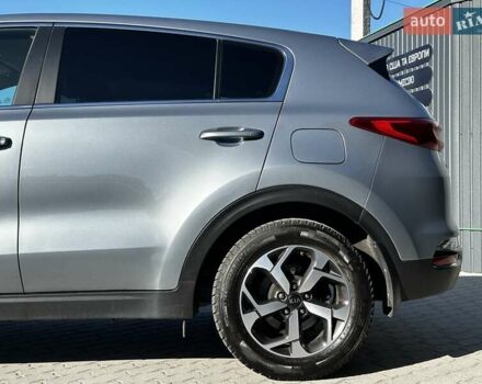 Сірий Кіа Sportage, об'ємом двигуна 1.59 л та пробігом 53 тис. км за 17999 $, фото 5 на Automoto.ua