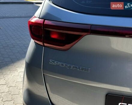 Сірий Кіа Sportage, об'ємом двигуна 1.59 л та пробігом 53 тис. км за 17999 $, фото 7 на Automoto.ua