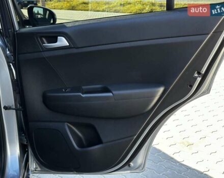 Сірий Кіа Sportage, об'ємом двигуна 1.59 л та пробігом 53 тис. км за 17999 $, фото 27 на Automoto.ua