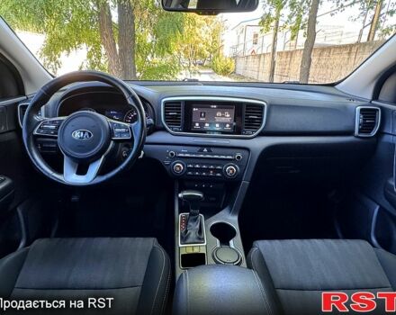 Серый Киа Sportage, объемом двигателя 1.6 л и пробегом 61 тыс. км за 17900 $, фото 4 на Automoto.ua