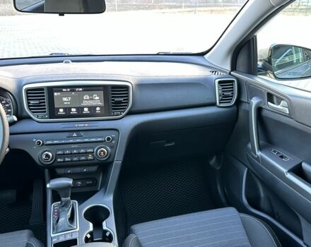 Киа Sportage 2020 в Черновцах на Automoto.ua Серый Киа Sportage, объемом двигателя 2.4 л и пробегом 128 тыс. км за 16800 $, фото 3 на Automoto.ua