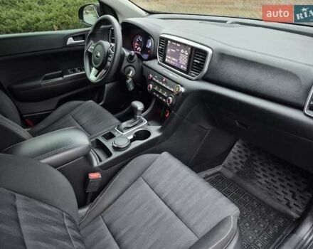 Сірий Кіа Sportage, об'ємом двигуна 1.59 л та пробігом 53 тис. км за 18900 $, фото 15 на Automoto.ua
