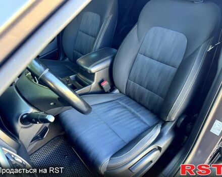 Серый Киа Sportage, объемом двигателя 1.6 л и пробегом 61 тыс. км за 17900 $, фото 7 на Automoto.ua