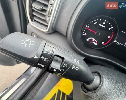Серый Киа Sportage, объемом двигателя 2 л и пробегом 57 тыс. км за 26500 $, фото 72 на Automoto.ua