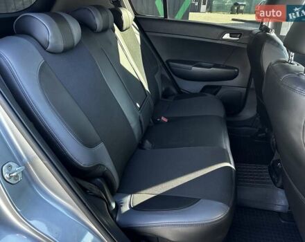 Сірий Кіа Sportage, об'ємом двигуна 1.59 л та пробігом 53 тис. км за 17999 $, фото 26 на Automoto.ua