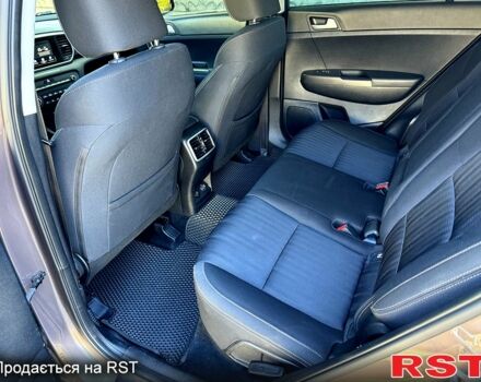 Серый Киа Sportage, объемом двигателя 1.6 л и пробегом 61 тыс. км за 17900 $, фото 6 на Automoto.ua