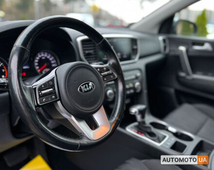 Сірий Кіа Sportage, об'ємом двигуна 1.6 л та пробігом 74 тис. км за 19200 $, фото 17 на Automoto.ua