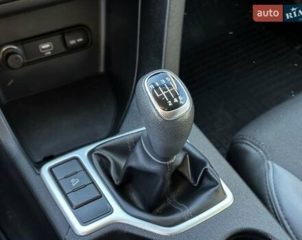 Сірий Кіа Sportage, об'ємом двигуна 1.59 л та пробігом 53 тис. км за 17999 $, фото 18 на Automoto.ua