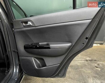 Сірий Кіа Sportage, об'ємом двигуна 2 л та пробігом 77 тис. км за 26500 $, фото 36 на Automoto.ua