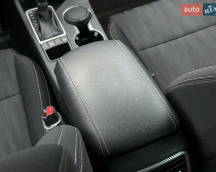 Сірий Кіа Sportage, об'ємом двигуна 1.59 л та пробігом 33 тис. км за 19999 $, фото 29 на Automoto.ua