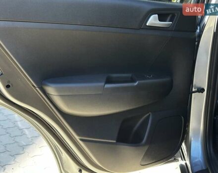 Сірий Кіа Sportage, об'ємом двигуна 1.59 л та пробігом 53 тис. км за 17999 $, фото 23 на Automoto.ua