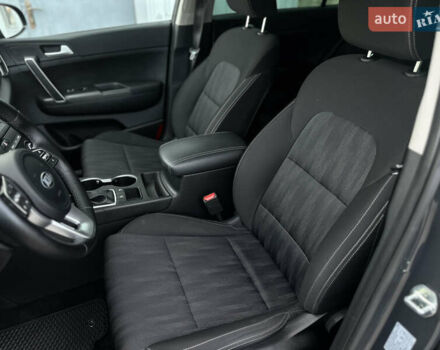 Серый Киа Sportage, объемом двигателя 1.59 л и пробегом 49 тыс. км за 18800 $, фото 18 на Automoto.ua