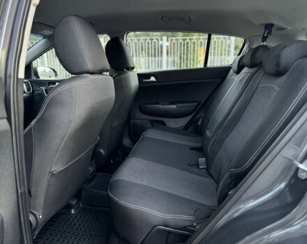 Сірий Кіа Sportage, об'ємом двигуна 1.6 л та пробігом 13 тис. км за 20900 $, фото 22 на Automoto.ua