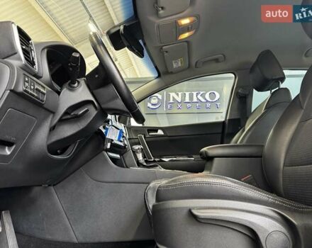Сірий Кіа Sportage, об'ємом двигуна 2 л та пробігом 77 тис. км за 26500 $, фото 27 на Automoto.ua