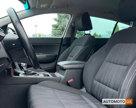 Сірий Кіа Sportage, об'ємом двигуна 1.6 л та пробігом 74 тис. км за 19200 $, фото 16 на Automoto.ua