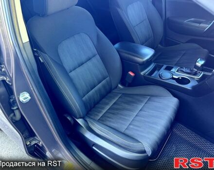 Серый Киа Sportage, объемом двигателя 1.6 л и пробегом 61 тыс. км за 17900 $, фото 5 на Automoto.ua