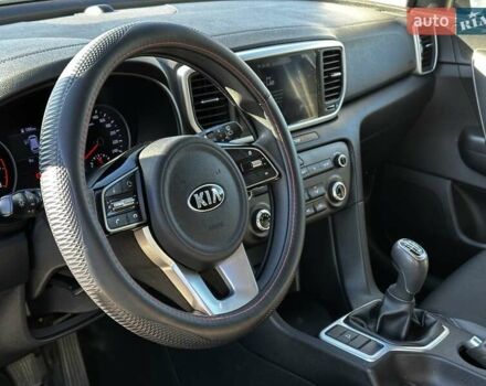 Сірий Кіа Sportage, об'ємом двигуна 1.59 л та пробігом 53 тис. км за 17999 $, фото 17 на Automoto.ua