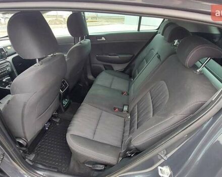 Сірий Кіа Sportage, об'ємом двигуна 1.59 л та пробігом 73 тис. км за 19000 $, фото 15 на Automoto.ua