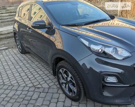 Сірий Кіа Sportage, об'ємом двигуна 1.59 л та пробігом 45 тис. км за 21000 $, фото 3 на Automoto.ua