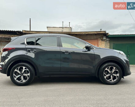 Сірий Кіа Sportage, об'ємом двигуна 1.59 л та пробігом 64 тис. км за 19900 $, фото 13 на Automoto.ua