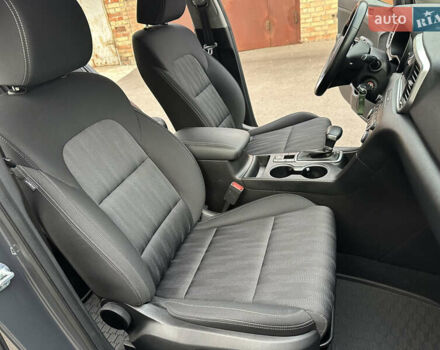 Сірий Кіа Sportage, об'ємом двигуна 1.59 л та пробігом 64 тис. км за 19900 $, фото 57 на Automoto.ua