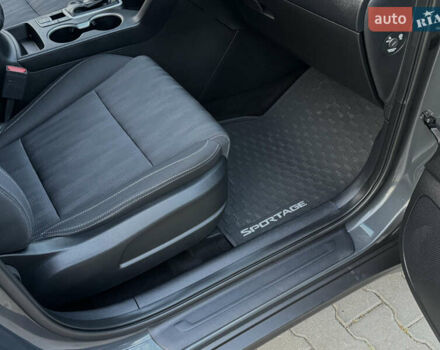 Серый Киа Sportage, объемом двигателя 1.6 л и пробегом 56 тыс. км за 19700 $, фото 90 на Automoto.ua