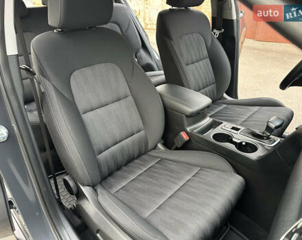 Сірий Кіа Sportage, об'ємом двигуна 1.59 л та пробігом 64 тис. км за 19900 $, фото 54 на Automoto.ua