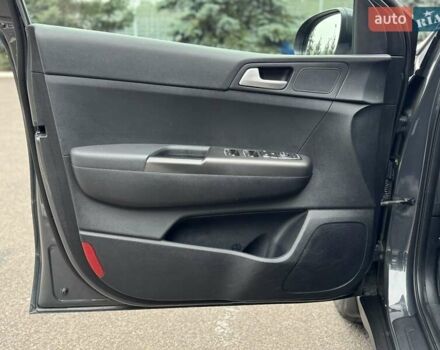 Сірий Кіа Sportage, об'ємом двигуна 1.59 л та пробігом 48 тис. км за 19500 $, фото 30 на Automoto.ua