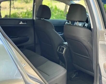 Сірий Кіа Sportage, об'ємом двигуна 2.4 л та пробігом 88 тис. км за 14000 $, фото 21 на Automoto.ua