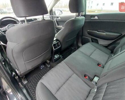 Сірий Кіа Sportage, об'ємом двигуна 1.59 л та пробігом 73 тис. км за 19000 $, фото 16 на Automoto.ua