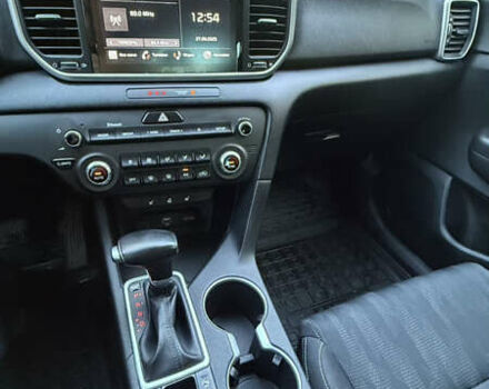 Серый Киа Sportage, объемом двигателя 1.6 л и пробегом 130 тыс. км за 17900 $, фото 20 на Automoto.ua