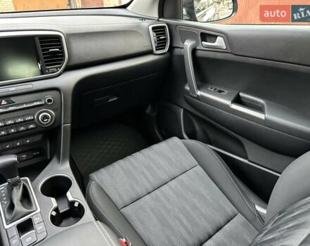 Сірий Кіа Sportage, об'ємом двигуна 1.59 л та пробігом 64 тис. км за 19900 $, фото 64 на Automoto.ua