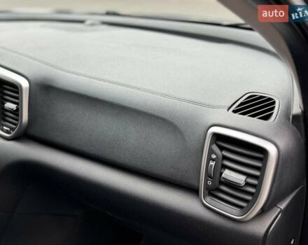 Сірий Кіа Sportage, об'ємом двигуна 1.59 л та пробігом 48 тис. км за 19500 $, фото 73 на Automoto.ua