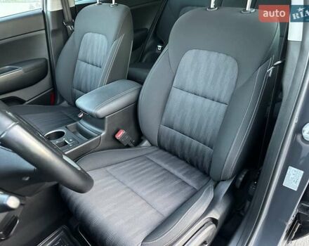 Киа Sportage 2021 в Харькове на Automoto.ua Серый Киа Sportage, объемом двигателя 1.59 л и пробегом 21 тыс. км за 19900 $, фото 10 на Automoto.ua