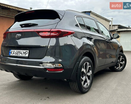Сірий Кіа Sportage, об'ємом двигуна 1.59 л та пробігом 64 тис. км за 19900 $, фото 2 на Automoto.ua