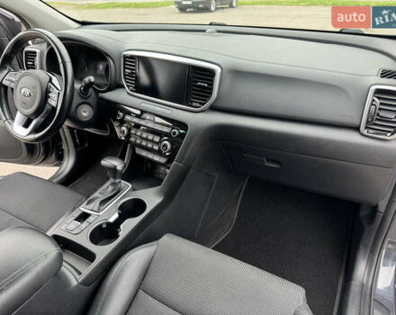 Киа Sportage 2021 в Черкассах на Automoto.ua Серый Киа Sportage, объемом двигателя 1.59 л и пробегом 100 тыс. км за 21000 $, фото 19 на Automoto.ua