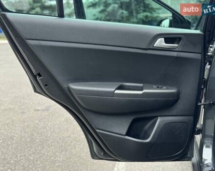 Сірий Кіа Sportage, об'ємом двигуна 1.59 л та пробігом 48 тис. км за 19500 $, фото 56 на Automoto.ua
