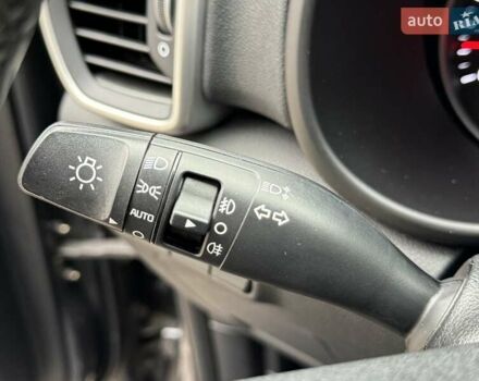 Сірий Кіа Sportage, об'ємом двигуна 1.59 л та пробігом 48 тис. км за 19500 $, фото 43 на Automoto.ua