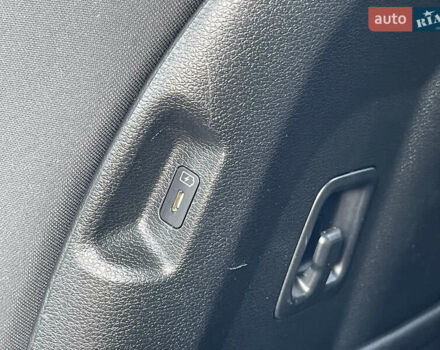 Сірий Кіа Sportage, об'ємом двигуна 1.6 л та пробігом 139 тис. км за 23500 $, фото 27 на Automoto.ua