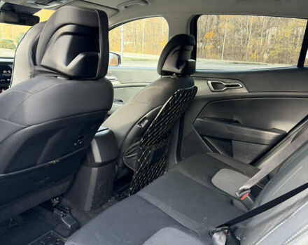 Сірий Кіа Sportage, об'ємом двигуна 2 л та пробігом 51 тис. км за 26300 $, фото 28 на Automoto.ua